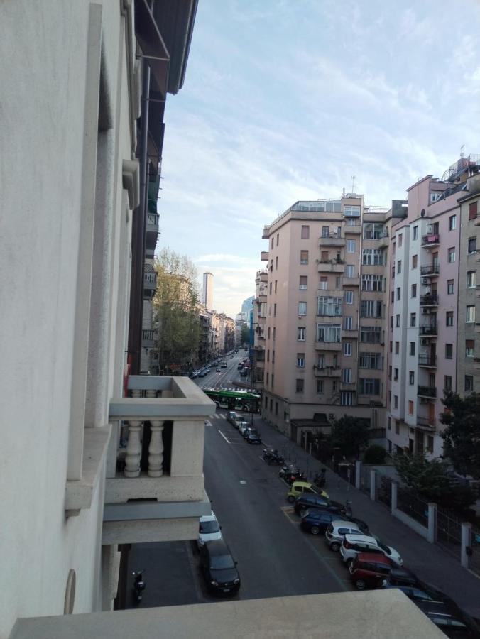 Zuretti - Central Station Milano Esterno foto